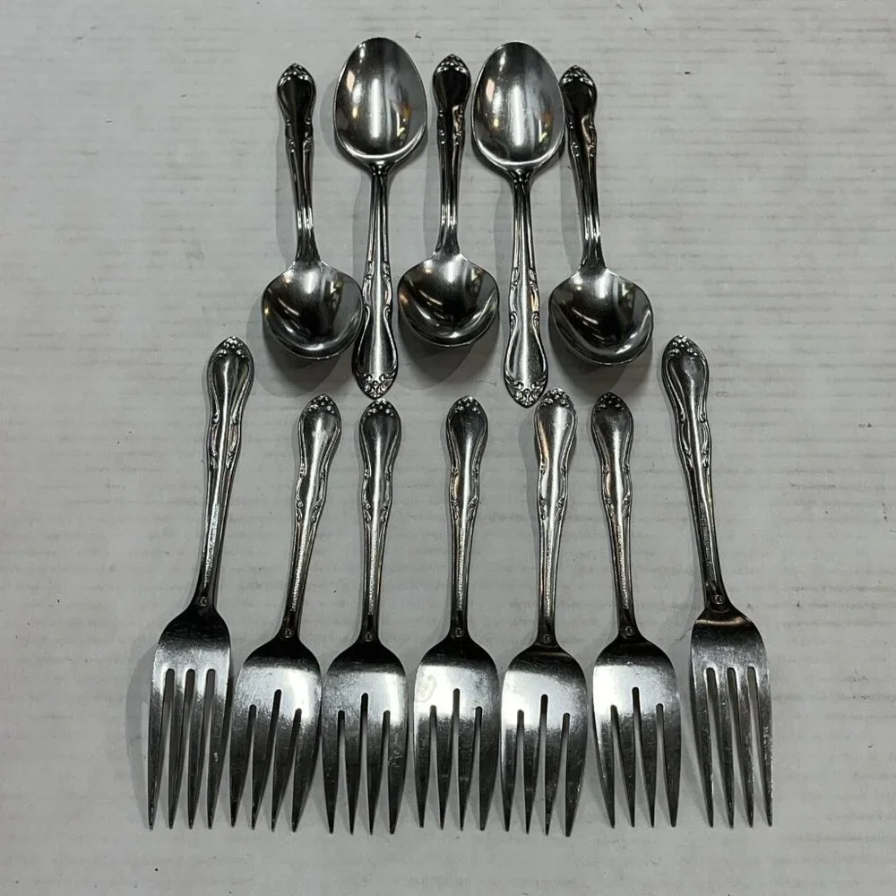Oneida Simeon L & George‎ H Rogers Homestead Lot Dinner Salad Forks Soup Spoon
